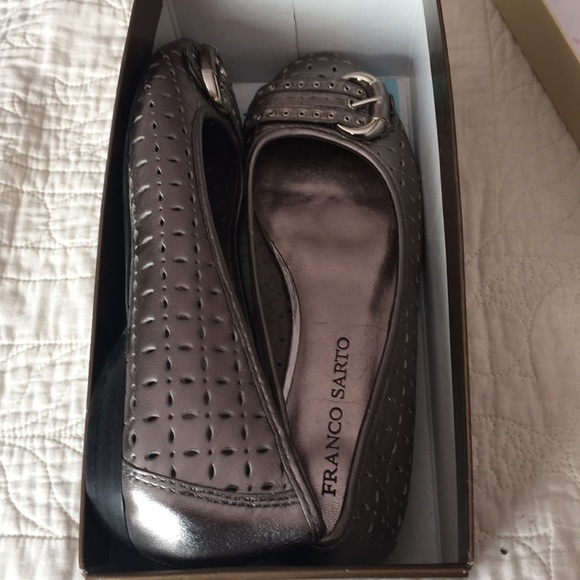 Franco Sarto Silver Flats - Picture 5 of 5